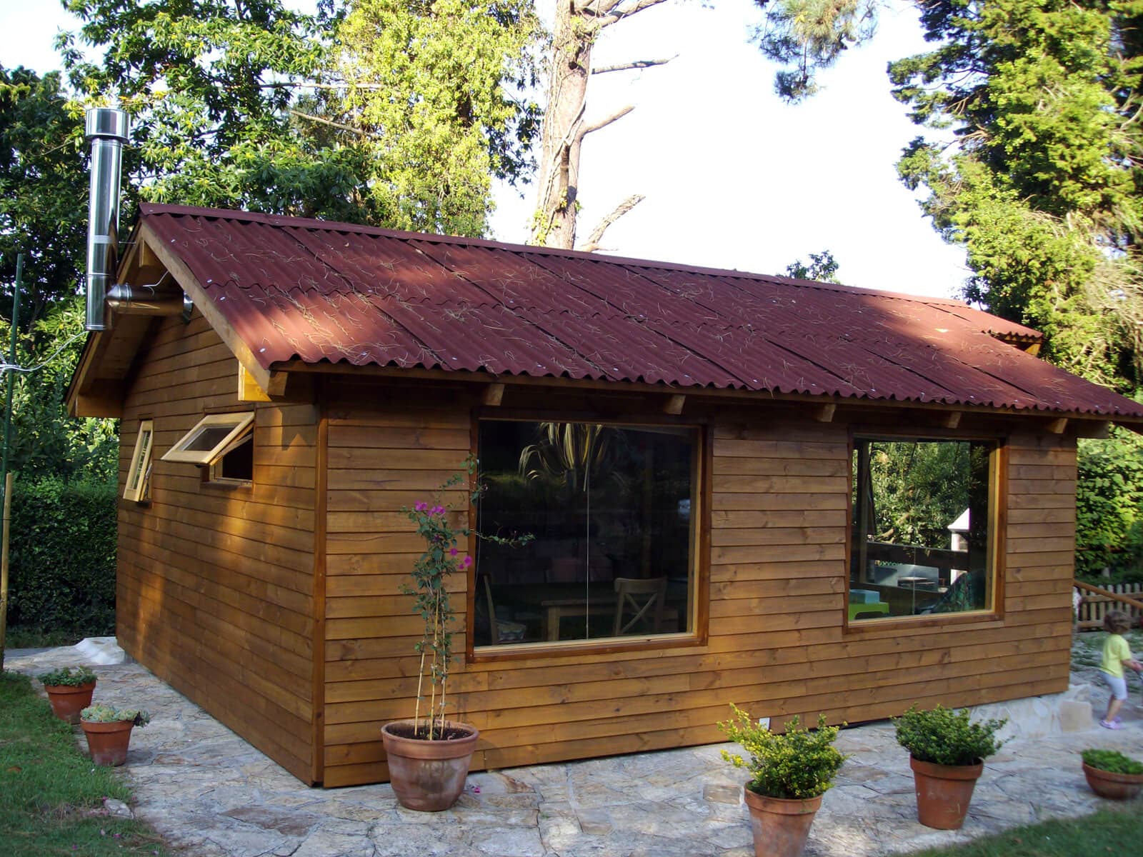 Casa de jardín en madera laminada